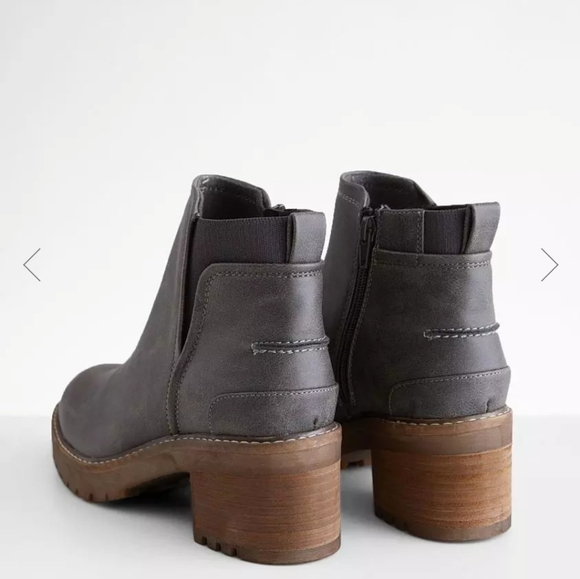 Bullboxer B-52 Lug Ankle Boot - Picture 4 of 5